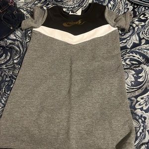 Hi! I’m selling my little Angel clothes that don’t fit her anymore.